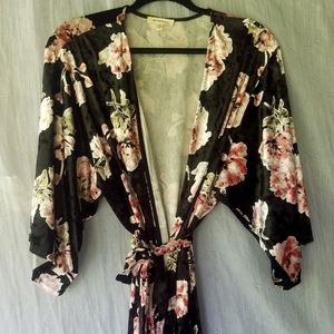 Floral Monteau Kimono Robe